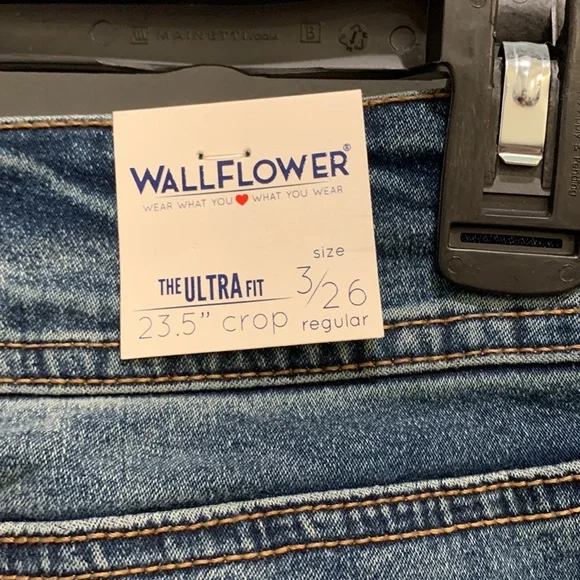 Wallflower jeans NWT - Picture 8 of 9